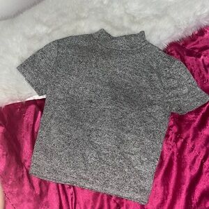 FOREVER21 GREY FITTED CROP TOP🩶